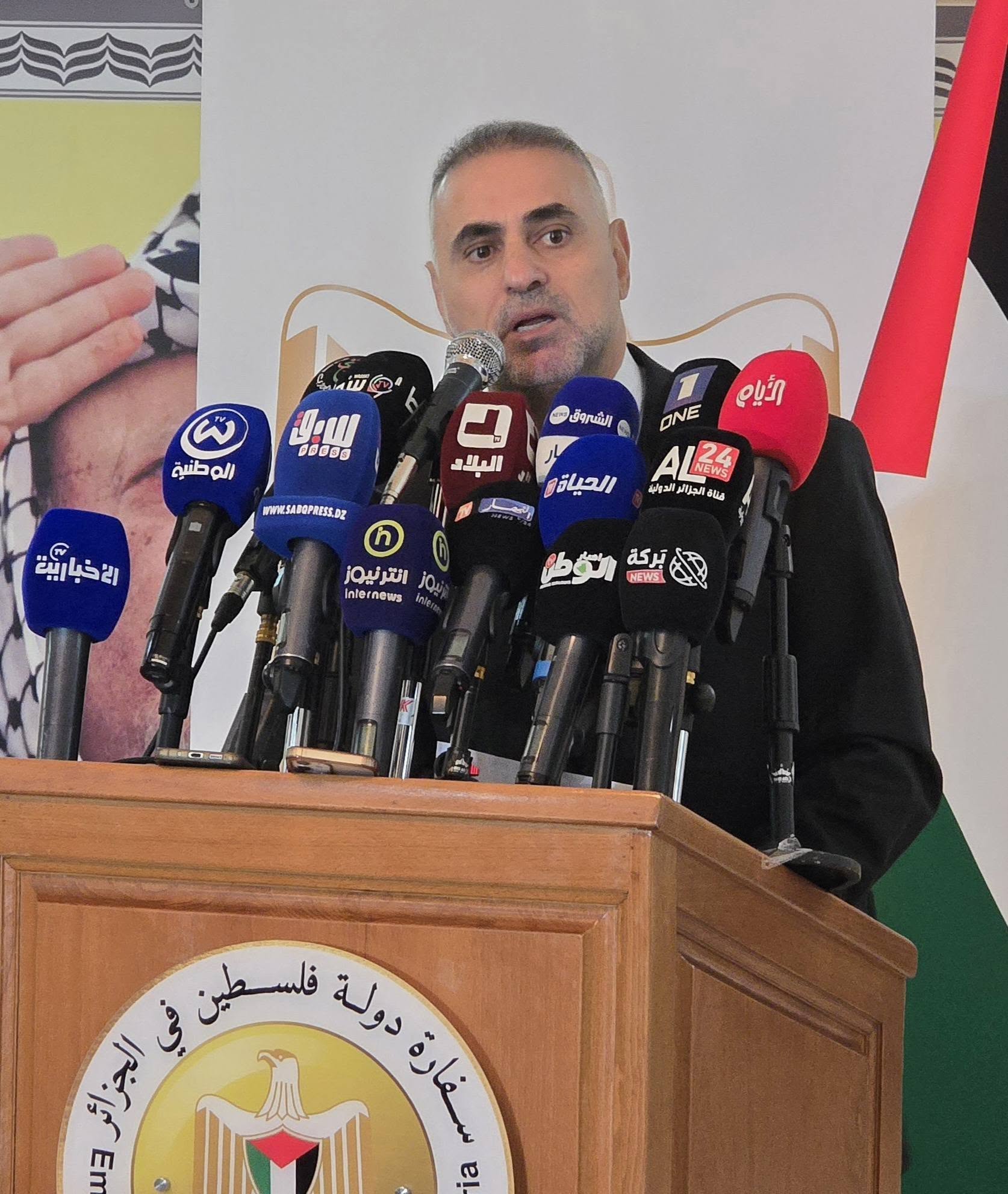السفير فايز ابو عيطة يعقد مؤتمرا صحفيا بشأن قانون اعدام الاسرى في سجون الاحتلال وتداعياته